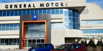 GM recalls vehicles