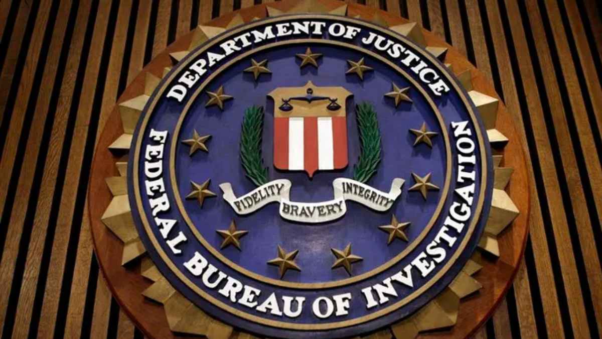 FBI issues big warning to Android and iPhone users about text messaging.