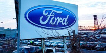 Ford recalls more than 90,000 cars due to engine failure: the list of affected models.