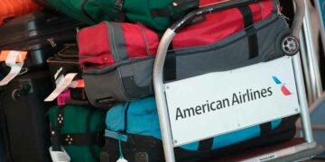 Attention travelers: American Airlines to implement new carry-on baggage rules