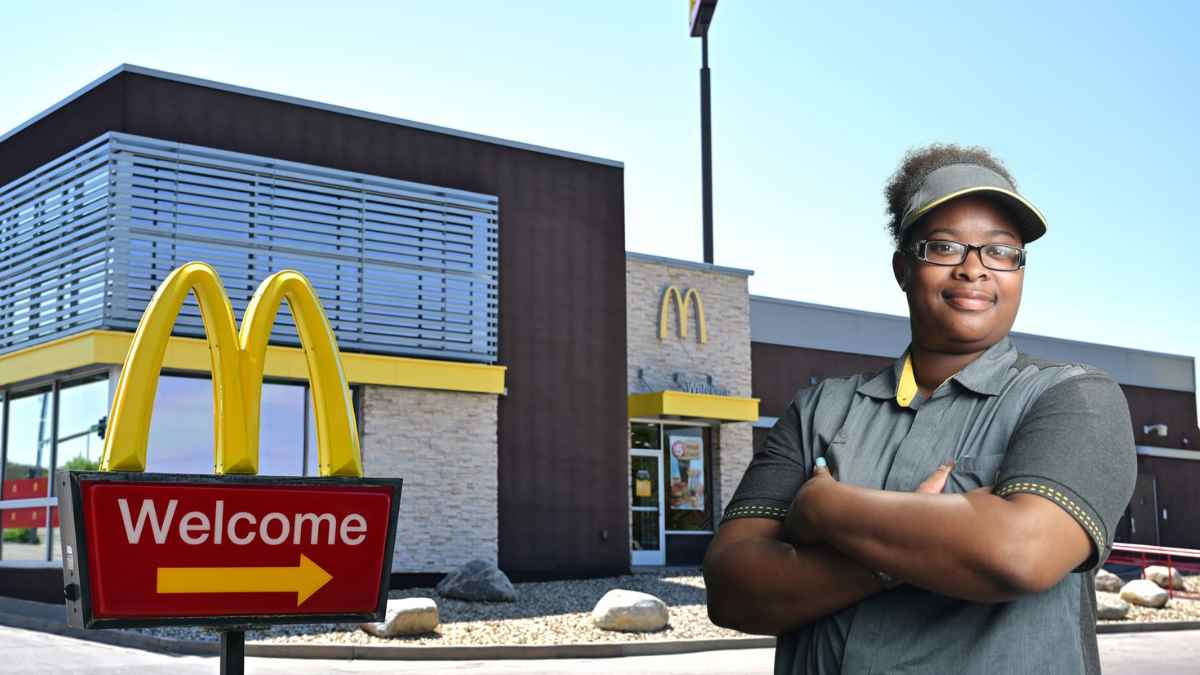 Salaries over $52,000 and rotating shifts: McDonald's posts a wide variety of job openings across the U.S.