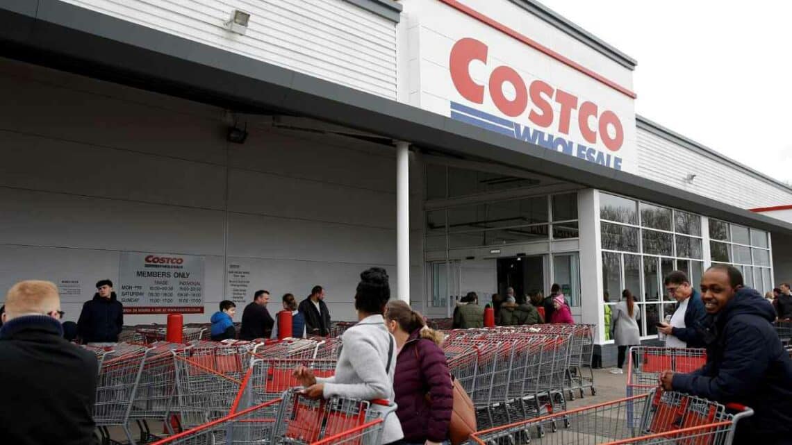 Costco eliminates propane refueling stations, replacing them with tank exchanges; customers express cost dissatisfaction.