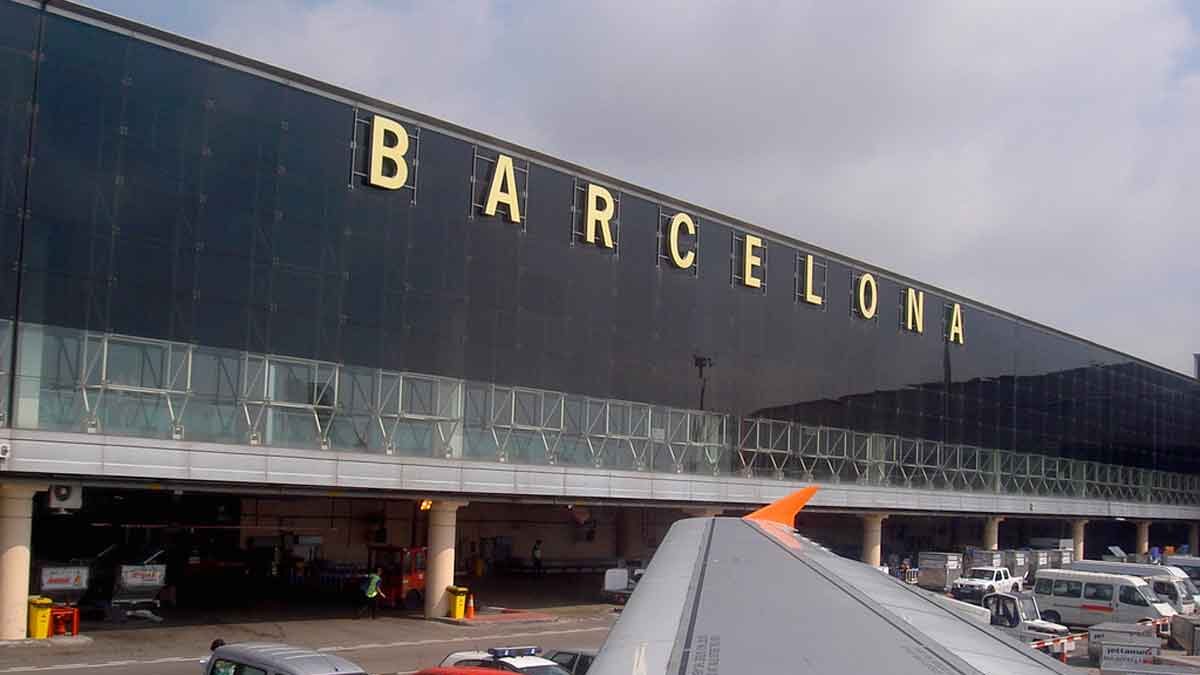 petróleo Perfecto Diploma Se necesitan 80 personas para trabajar en el Aeropuerto de Barcelona-El Prat