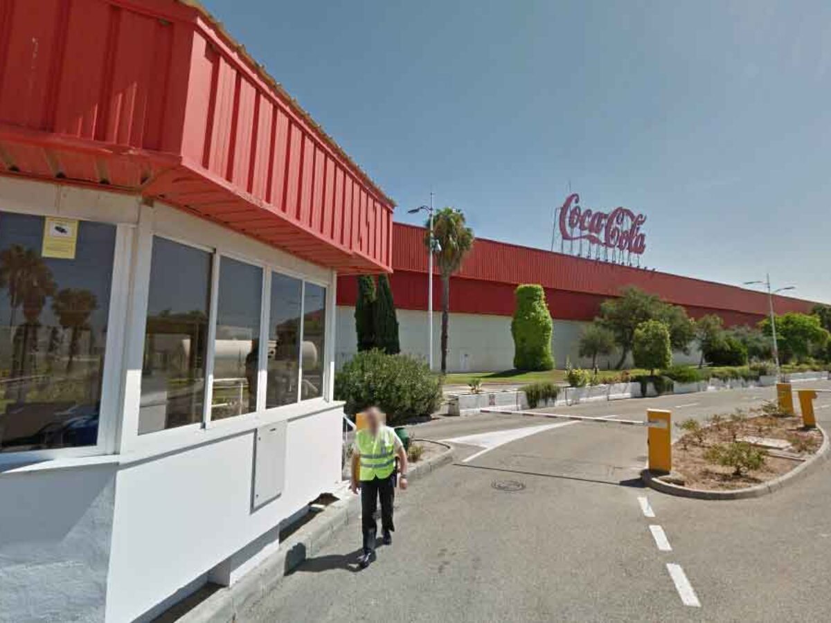 Se necesitan 21 trabajar en Coca-Cola con sueldos desde 1.292 euros
