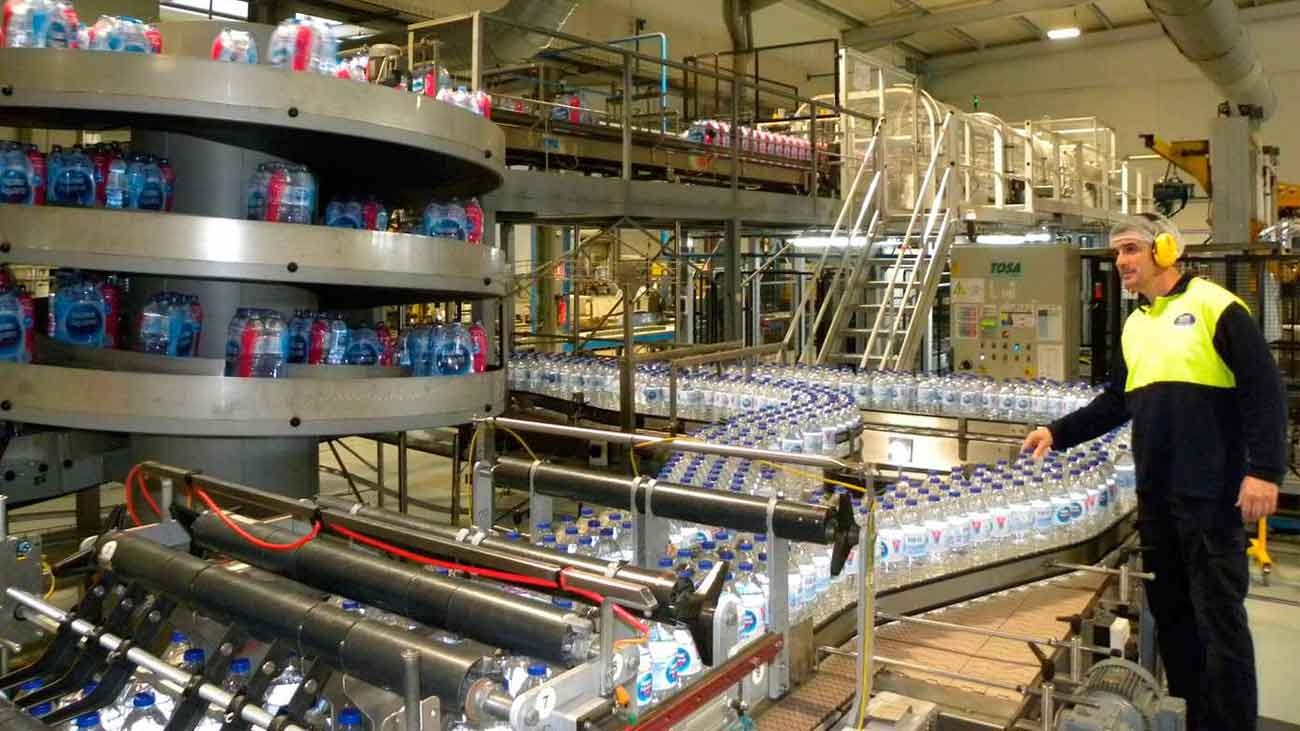 embotelladora de agua Nestlé (Aquarel)
