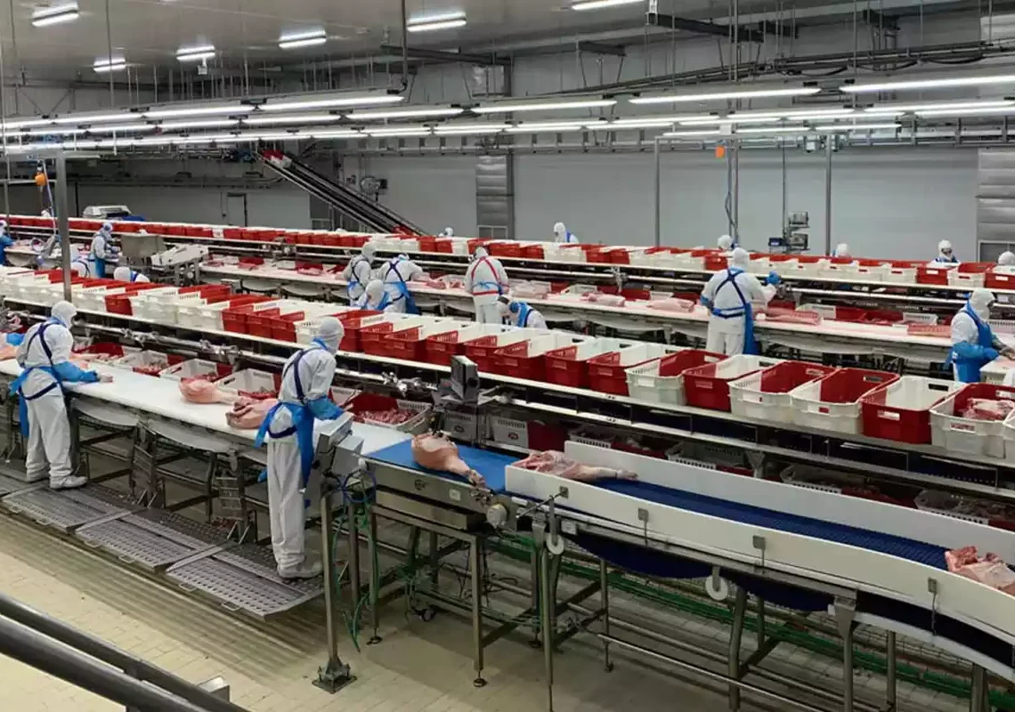 El salario a percibir en esta planta de producción de Grupo Tello Alimentación parte de los 1.583 € al mes.