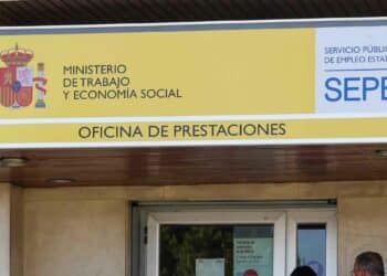 Cobrar paro desempleo baja voluntaria trabajo