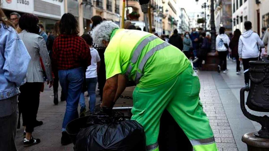 Oferta de empleo de FCC para la limpieza viaria.