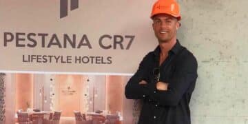 cristiano ronaldo busca personal madrid trabajar hoteles plaza mayor