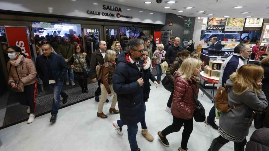 MediaMarkt El Corte Inglés Fnac trabajar Black Friday Navidad