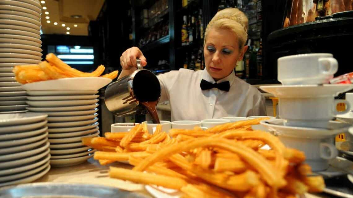 Necesitan camareros trabajar hoteles restaurantes bares cafeterías