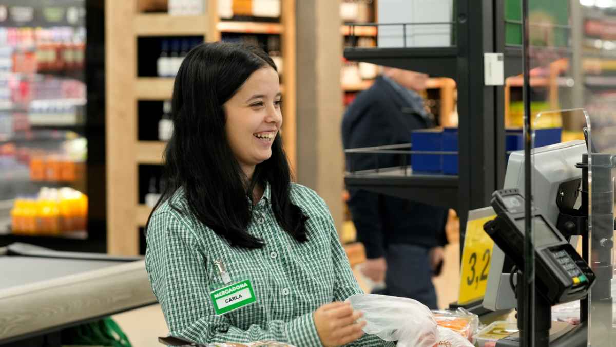 Nómina cobra cajero Mercadona extras incluidos