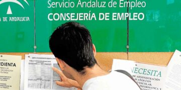 El SAE anuncia 2.694 puestos de trabajo.