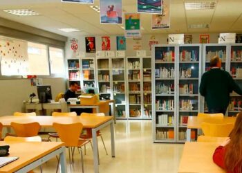 El SEPE busca personal para trabajar en bibliotecas | Sin experiencia y sueldos de hasta 2.000 euros.