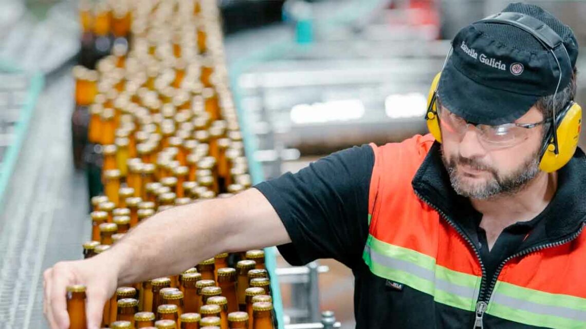 Estrella Galicia necesita encontrar personal Arteixo Coruña trabajar fábrica cerveza