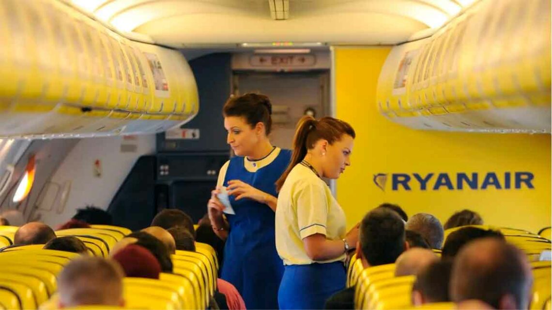 Ryanair trabajar tripulantes cabina agentes pasaje sin experiencia