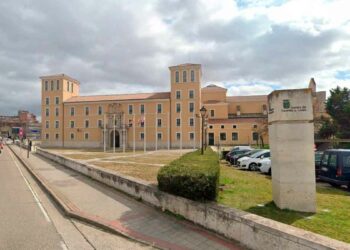 Consejería educación Castilla-León convoca 619 plazas para profesores secundaria fp idiomas