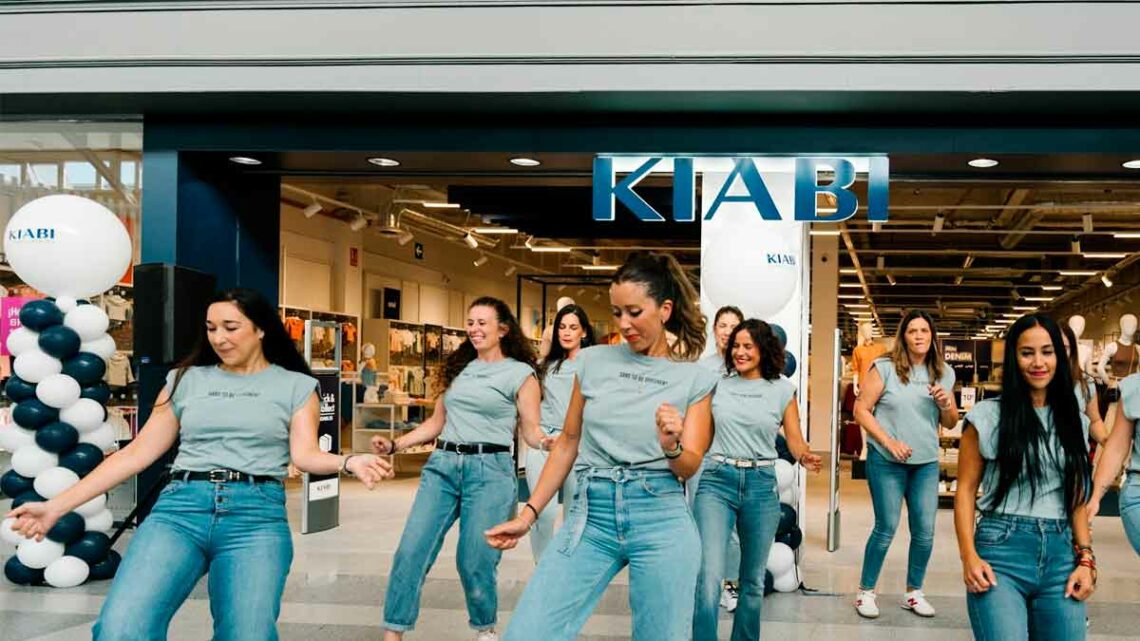 Kiabi lanza 23 ofertas de empleo para trabajar en sus tiendas.