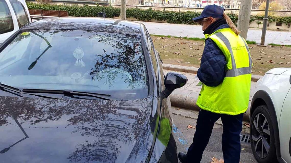 Necesita personal sin experiencia Cornellà Barcelona para trabajar como controlador zona azul