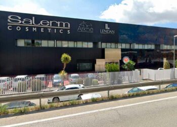 Salerm Cosmetics anuncia una oferta de empleo para trabajar en su fábrica de Lliçà de Vall, Barcelona.