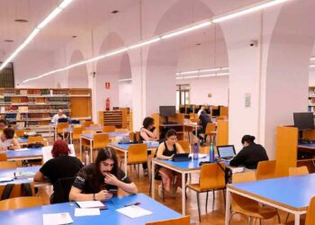 Oferta de empleo con 100 vacantes para trabajar en bibliotecas.