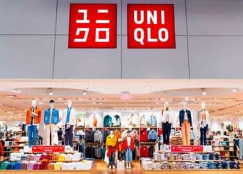 UNIQLO abre nueva macro tienda Madrid necesitan 10 personas fijas para trabajar como dependientes