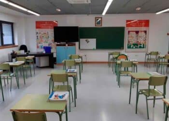 Aula de secundaria en Valencia, convocatoria de plazas de profesores 2025