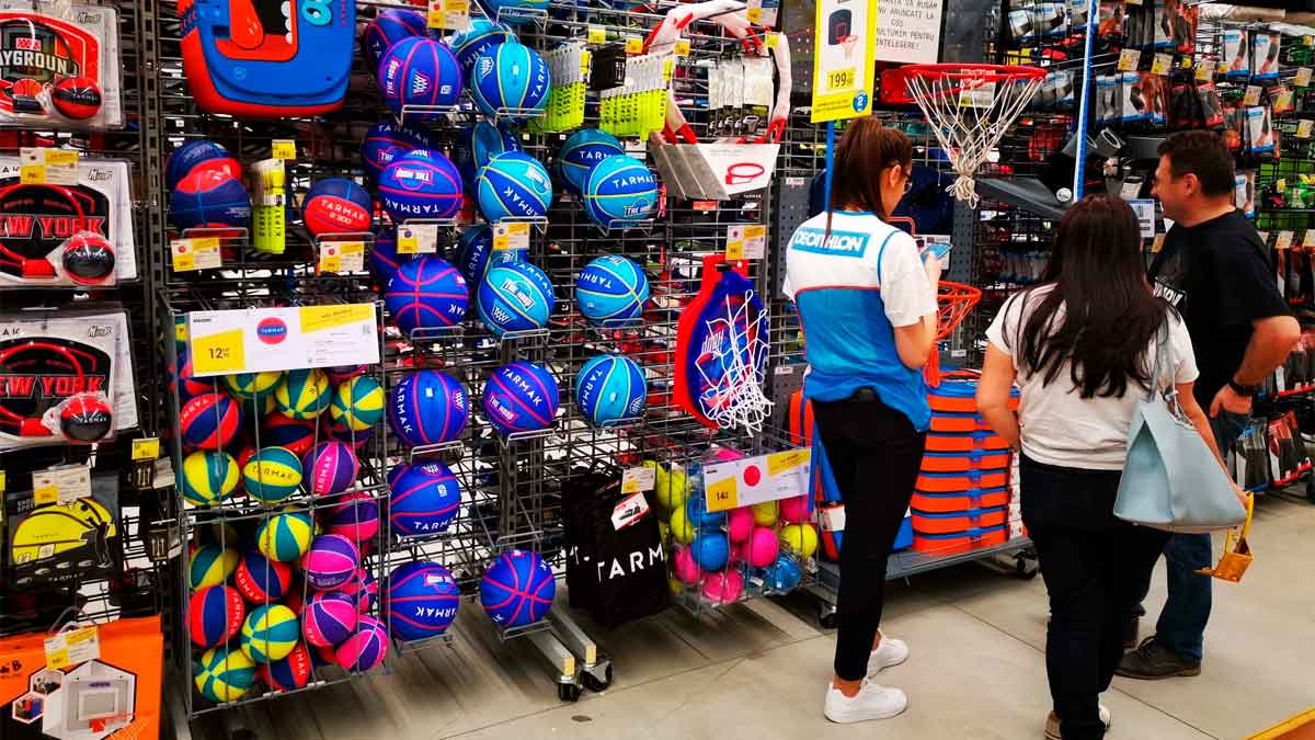 Decathlon lanza 226 ofertas empleo para trabajar tiendas sueldos desde 1515 euros