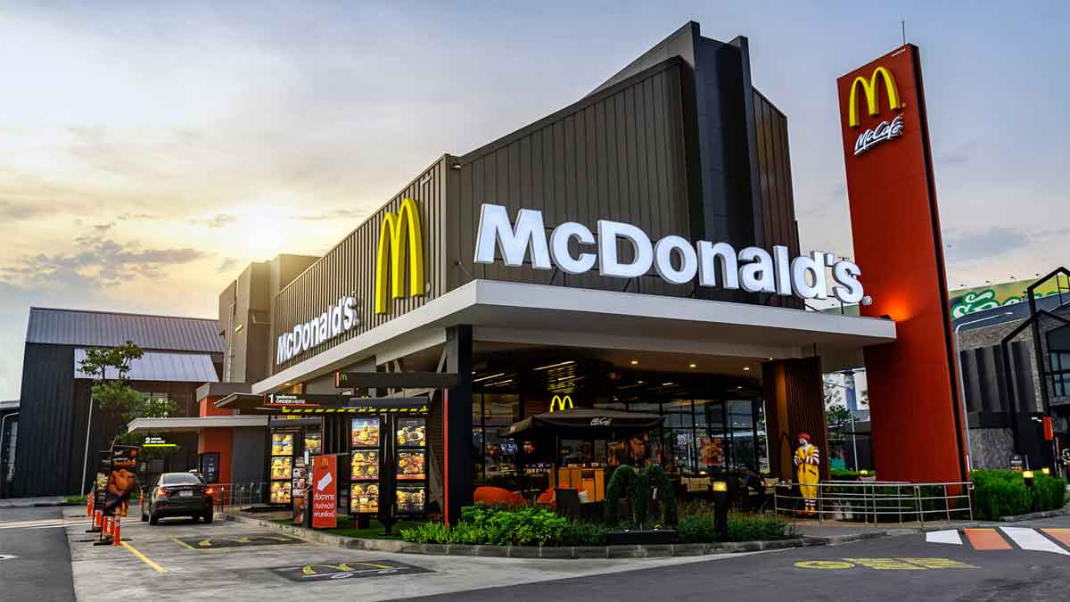 McDonalds necesita encontrar personal para cubrir 1300 puestos trabajo fijo restaurantes toda España