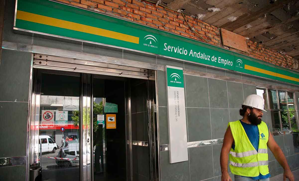 El SAE lanza 1.069 ofertas de empleo para cubrir 2.102 puestos de trabajo.