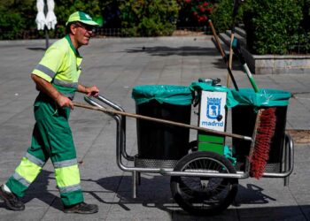 Turno 07 14 1940 necesitan 32 personas experiencia estudios Madrid para trabajar limpieza vías públicas