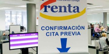 Aviso a las personas que cobren menos de 35.200 euros: la declaración de la Renta viene con sorpresa.