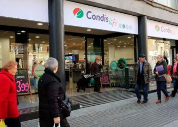 Condis lanza 30 ofertas de empleo para trabajar en supermercados.