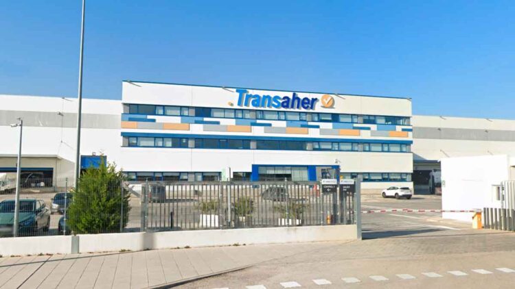 Transaher lanza una oferta de empleo para trabajar en su centro logístico de San Fernando de Henares, Madrid.