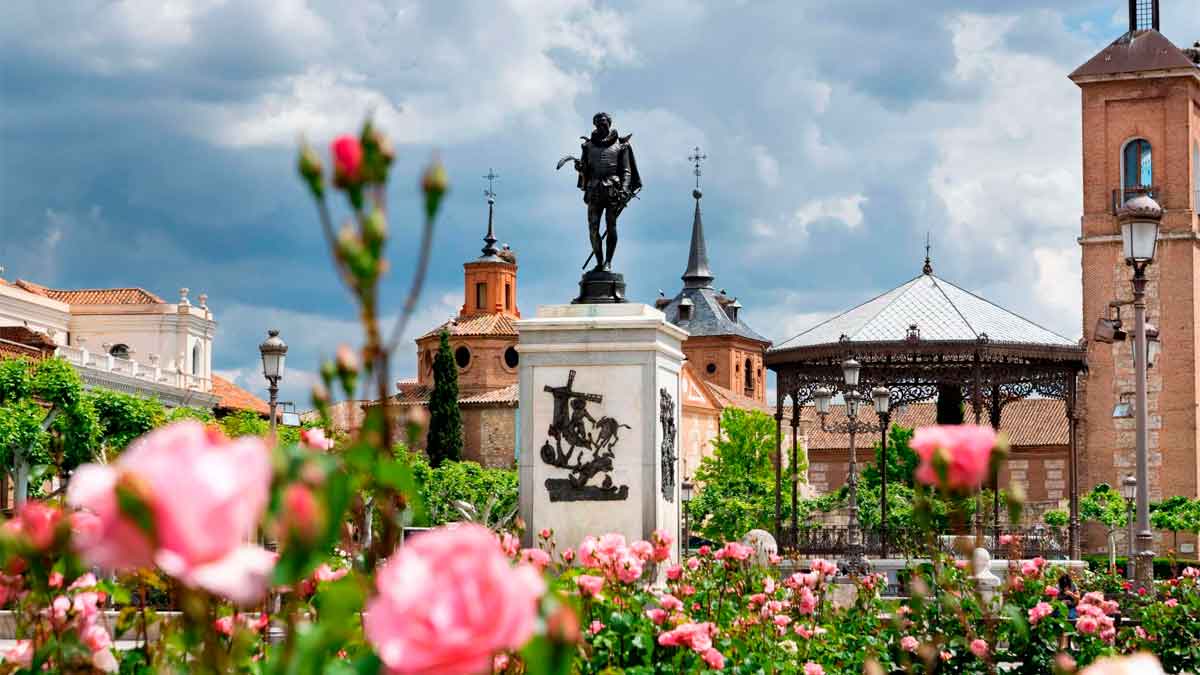 pueblo madrid busca vecinos trabajar piso