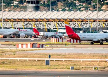 Oferta de empleo para trabajar en el Aeropuerto Adolfo Suárez Madrid-Barajas.