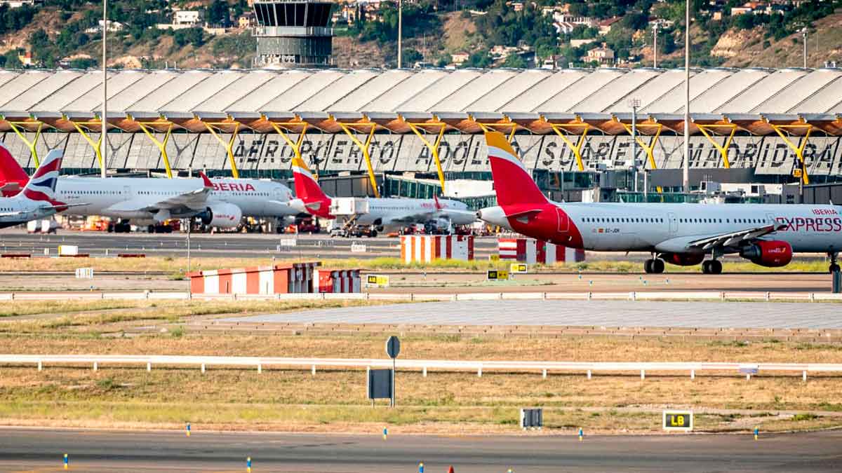 Oferta de empleo para trabajar en el Aeropuerto Adolfo Suárez Madrid-Barajas.