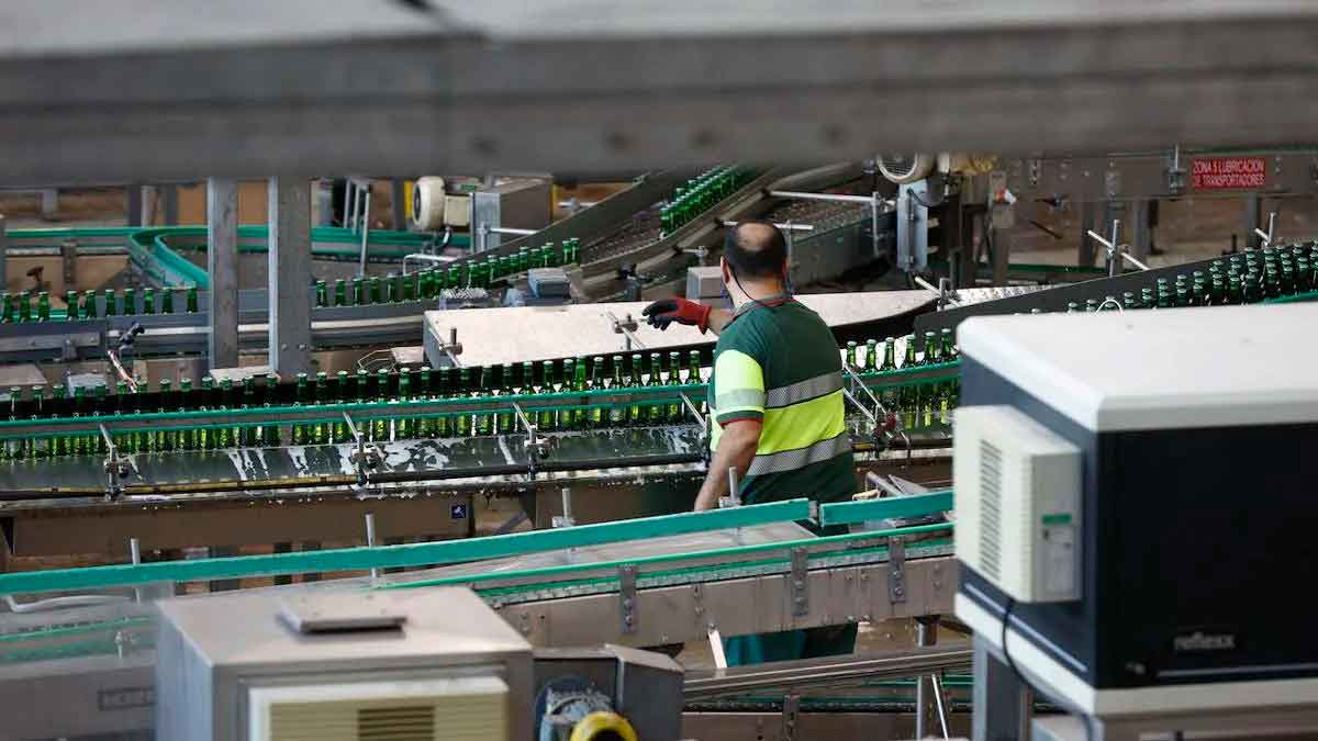 Oferta de empleo para trabajar en la fábrica de Heineken.