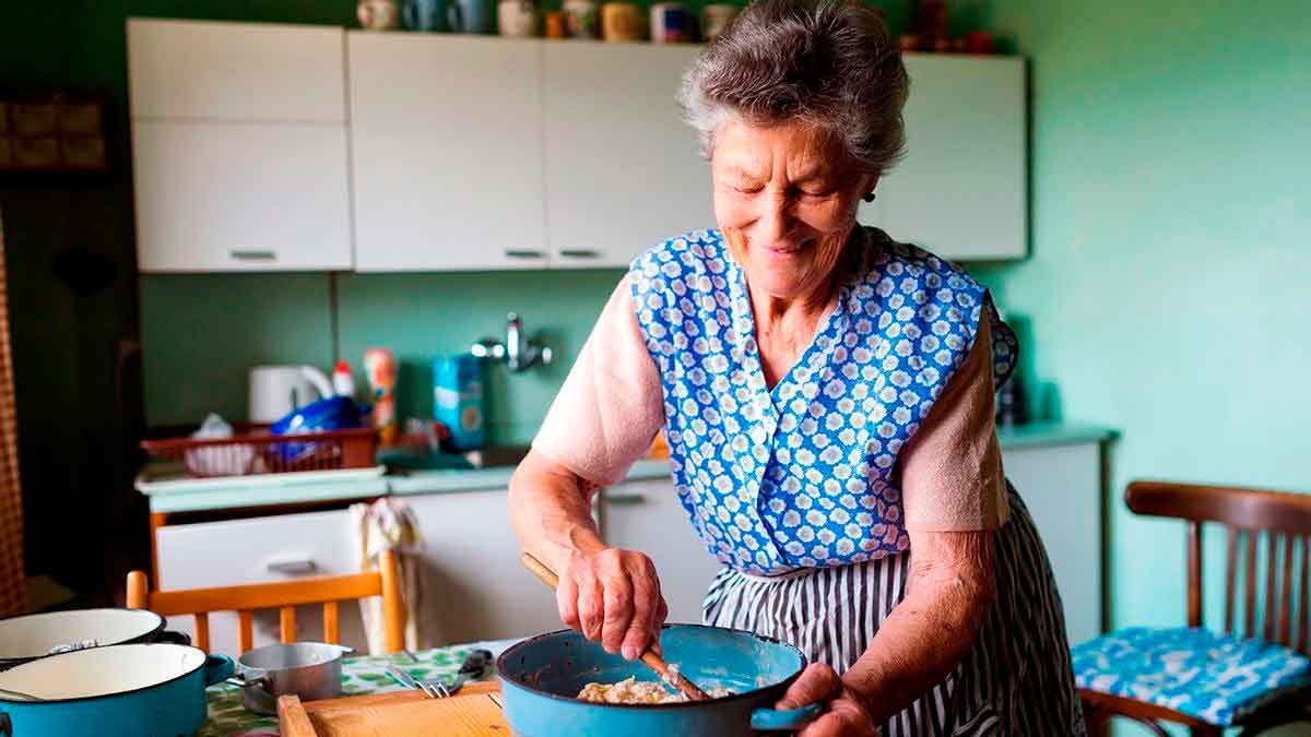 Pensión para las amas de casa mayores de 65 años.