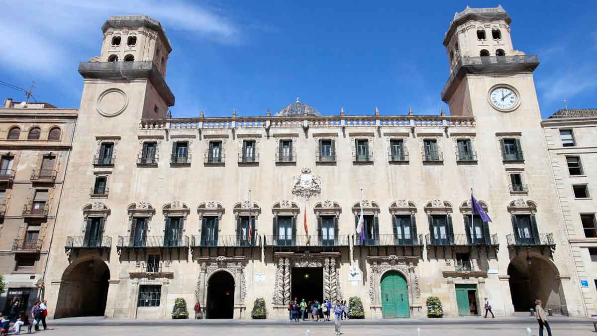 ayuntamiento alicante convoca proceso selectivo plazas auxiliar administrativo
