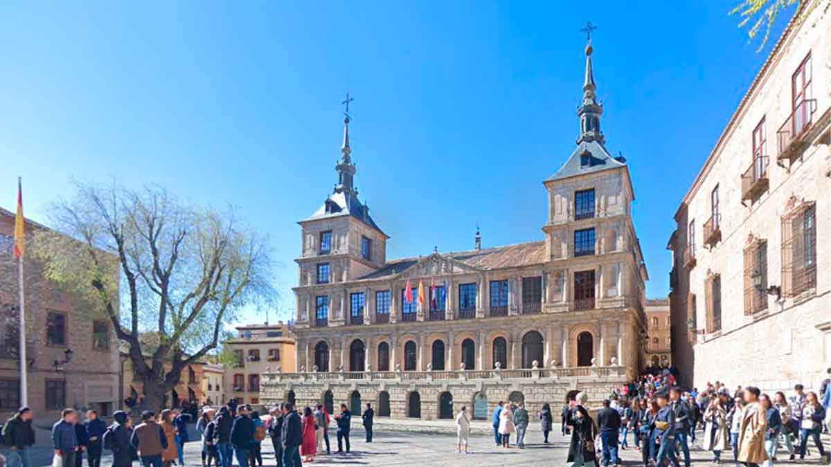 Ayuntamiento de Toledo convoca 11 plazas de auxiliar administrativo.