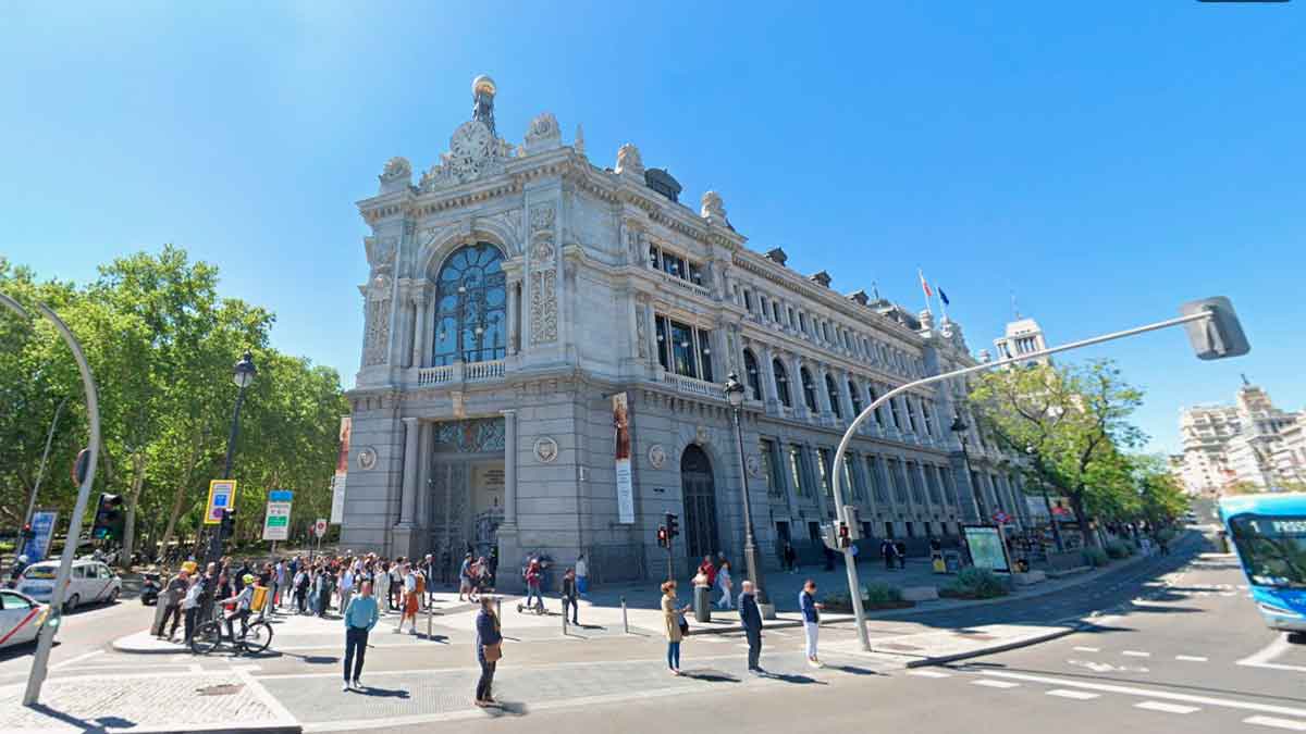 El Banco de España ofrece 28 plazas fijas en propiedad como mozo de almacén: Últimos días para inscribirse