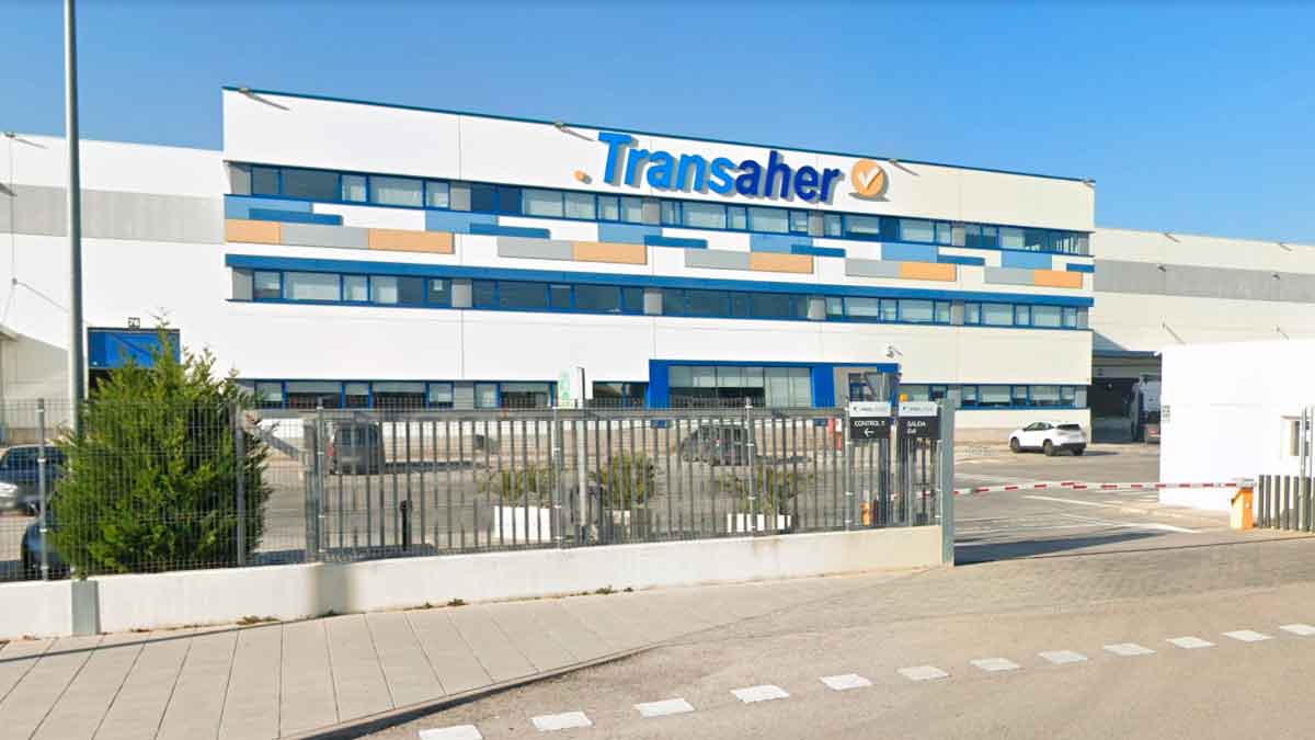 Transaher lanza ona oferta de empleo para el centro logístico de San Fernando de Henares (Madrid).