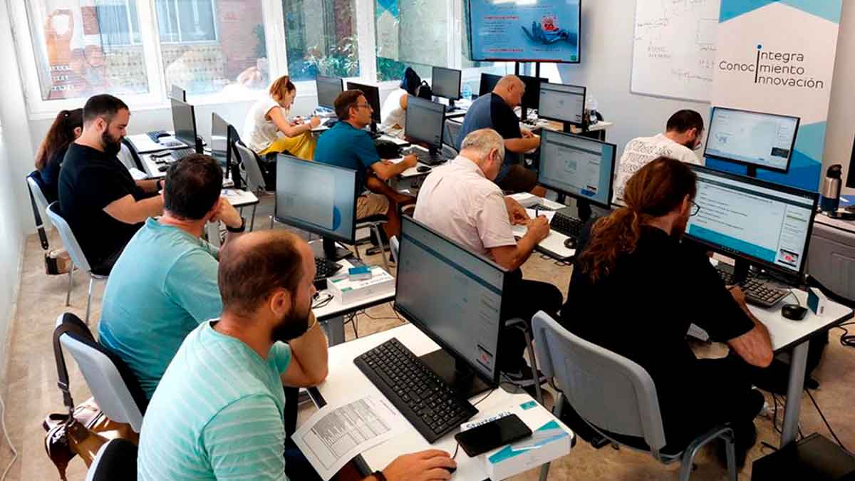 Curso gratis de la Junta de Andalucía de operaciones auxiliares de servicios administrativos.