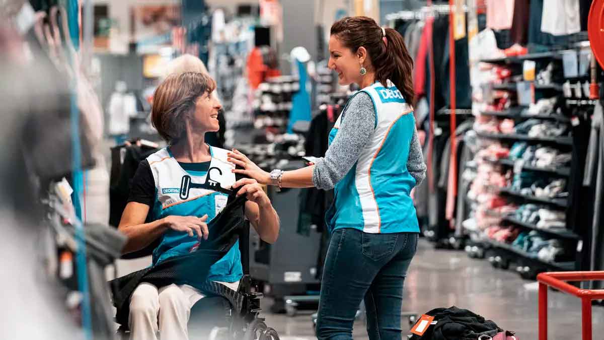 Decathlon lanza 369 ofertas de empleo.