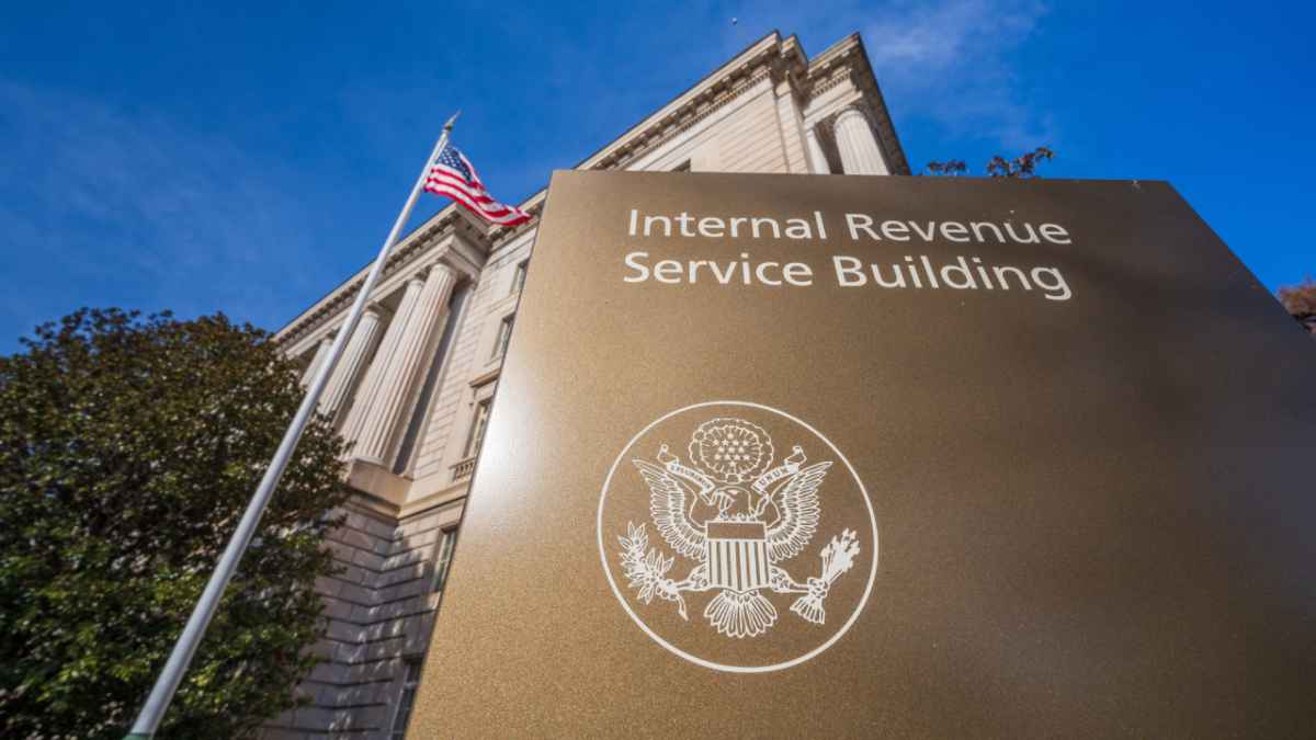 Entrada del edificio del IRS en Washington D.C., donde se gestionan sanciones automáticas por impago de impuestos