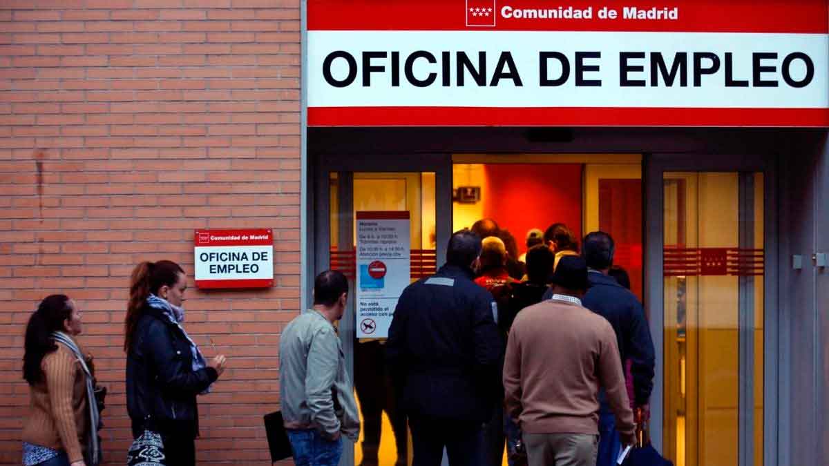 Motivos por los que no se ha cobrado el paro en abril.