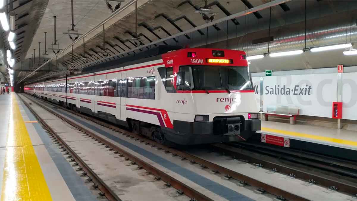 Última hora del apagón en España: Renfe informa de que hoy martes los trenes de cercanías serán gratis