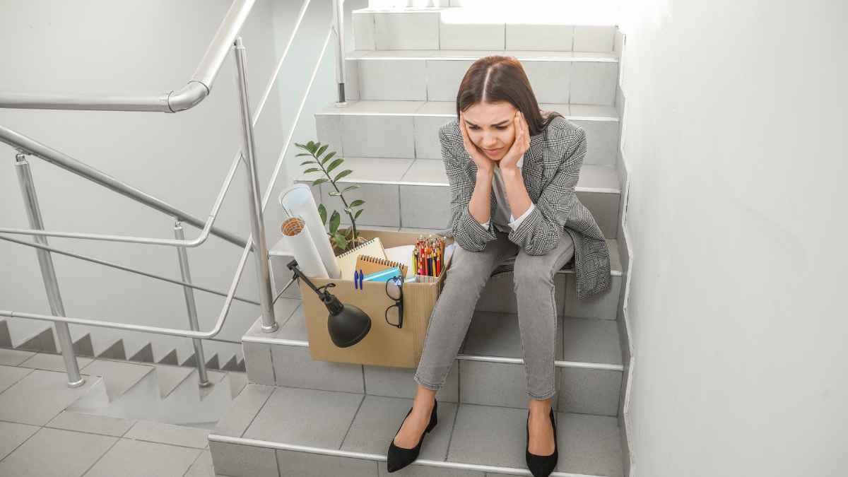 trabajadora con caja tras autodespido con derecho a paro e indemnización