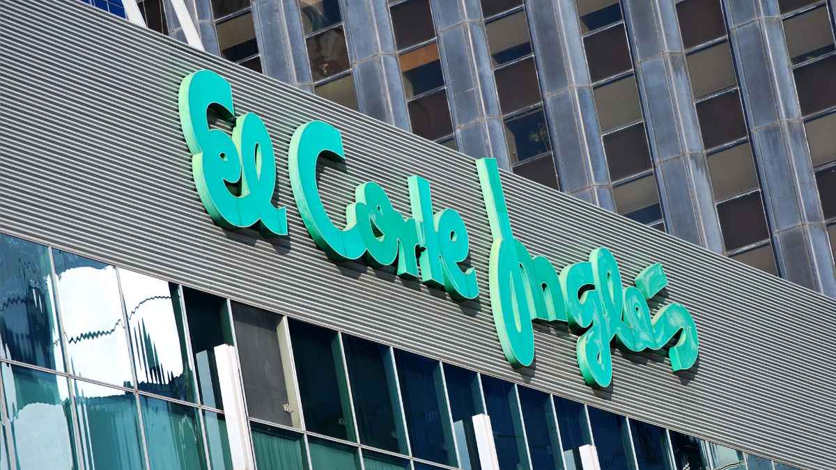 Logo El Corte Inglés fachada despido carnicero por hurto de entrecots y alimentos